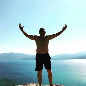 Meet your Posher, Adam